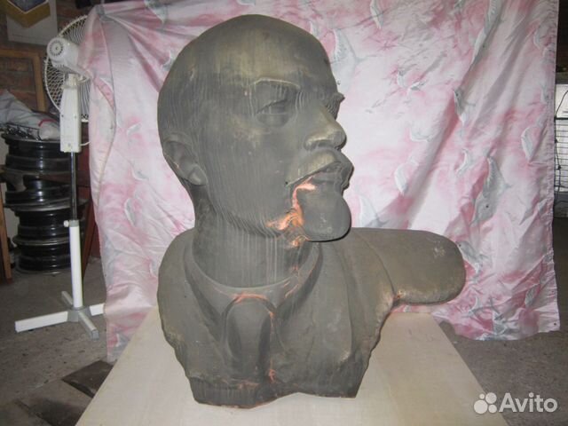 Бюст Ленина