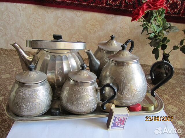 Чайники винтажные латунные,грелка на чайник.Поднос