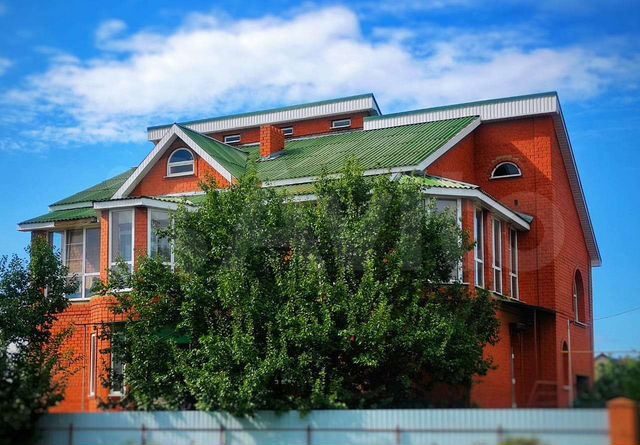 Дом 275,6 м² на участке 10 сот.