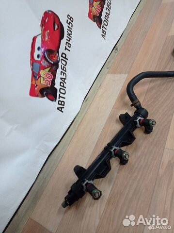 Рейка рампа топливная с форсунками Skoda Fabia