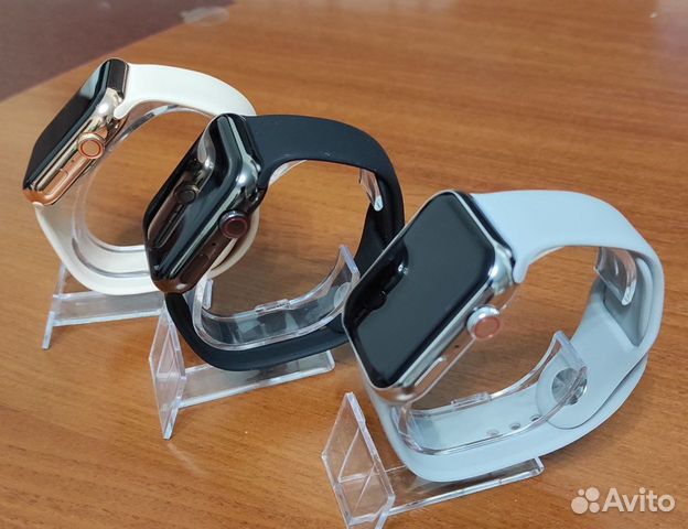 Apple Watch Series 8 / 45 мм Silver/Gold/Black