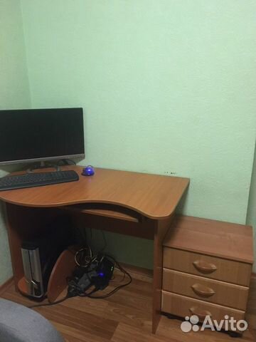 Компьютерный стол