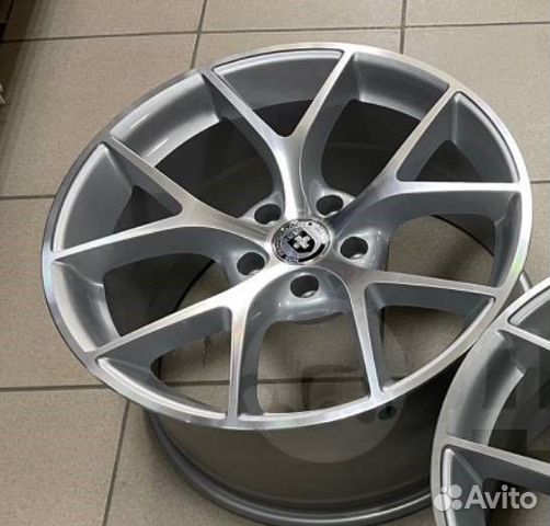 Диски R18 5x114,3 HRE P101 серебро