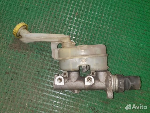 Главный тормозной цилиндр Додж Караван 3 Вояджер