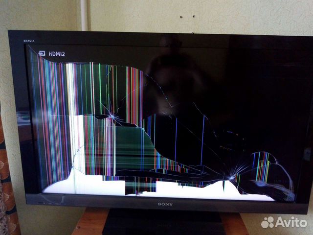 Авито рязань телевизоры. Телевизор Rolsen RL-24e1302 24". Телевизор Ролсен разбитый экран. Разбитый телевизор Rolsen. ЖК телевизор с разбитым экраном.