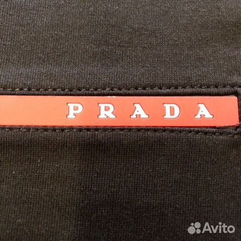 Футболка prada