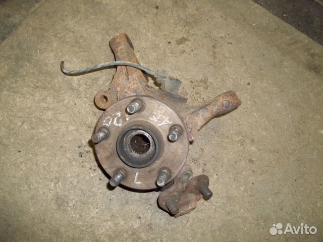 Кулак поворотный левый Тойота Корола AE120(USA