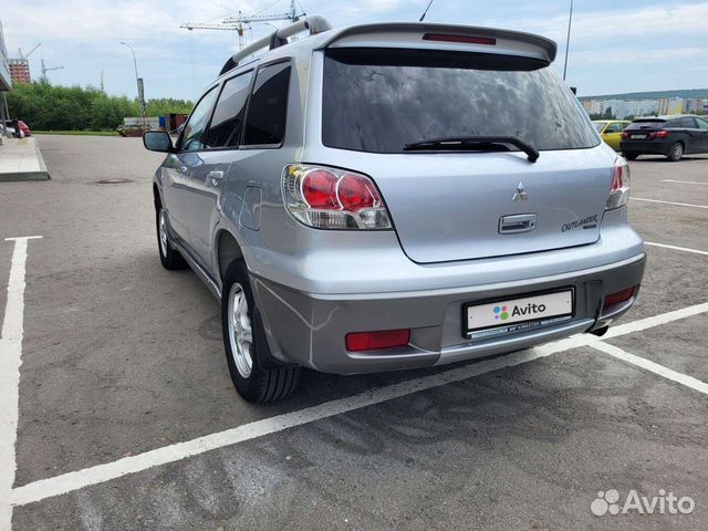 Mitsubishi Outlander 2.4 AT, 2004, 272 000 км