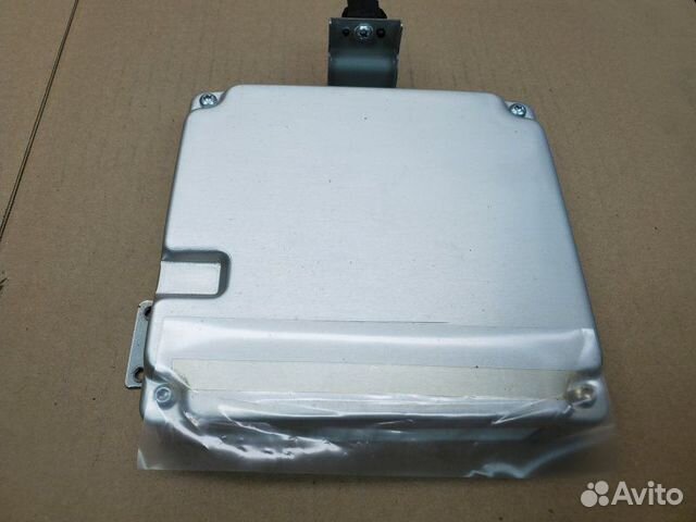 Блок управления двигателем Pontiac Vibe 1.8 1ZZ