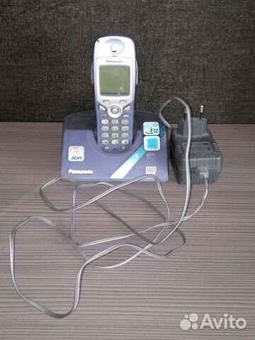 Телефон-трубка Панасоник с базой