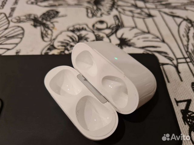 Зарядный кейс для airpods pro 3-го поколения