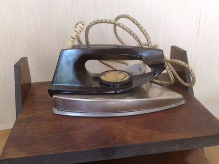 Утюг электрический винтажный СССР