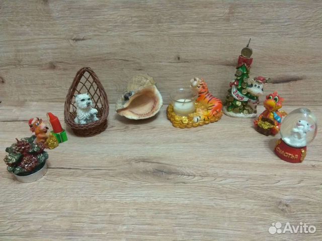 Сувениры, свечи, снежный шар