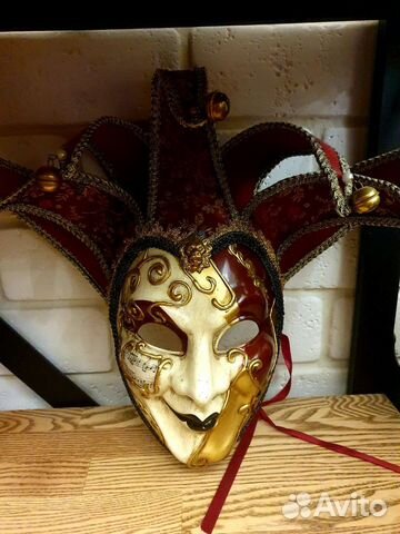 Венецианская маска
