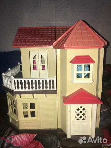 Кукольный большой дом Sylvanian Families с мебелью
