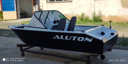 Алюминиевая лодка Aluton 390 DC