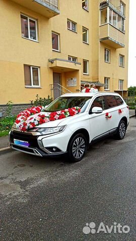 Свадебные украшения на машину