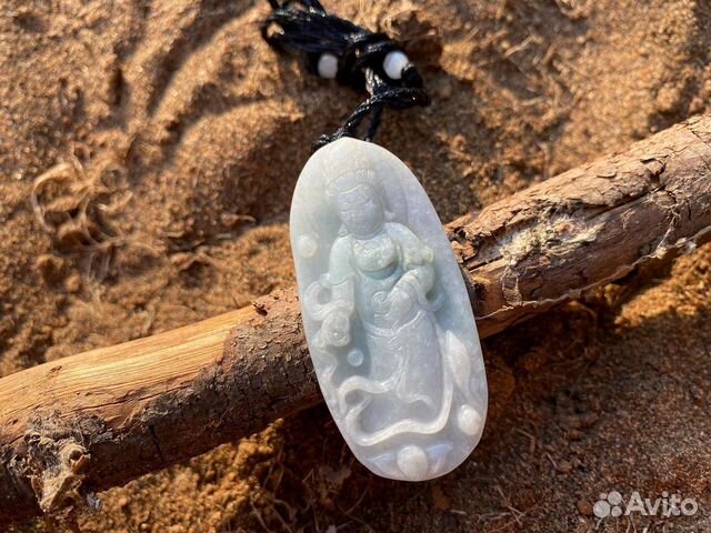 Подвеска «Гуаньинь» нефрит/жадеит