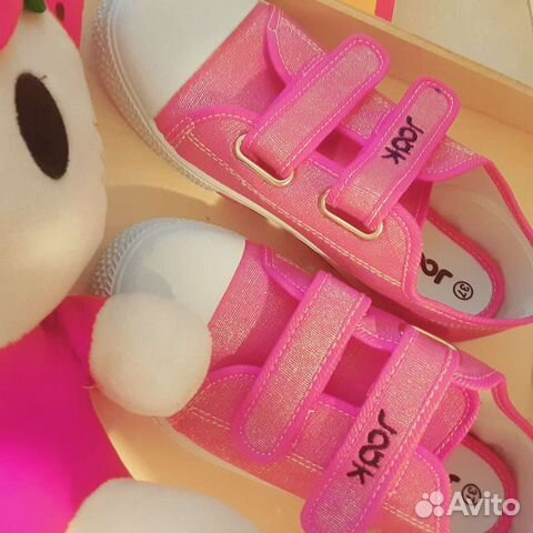 Кроссовки новые 37