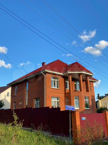 Коттедж 382 м² на участке 14 сот.