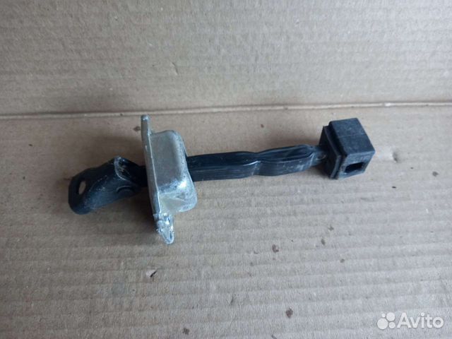 Ограничитель задний левый Mitsubishi Outlander Xl