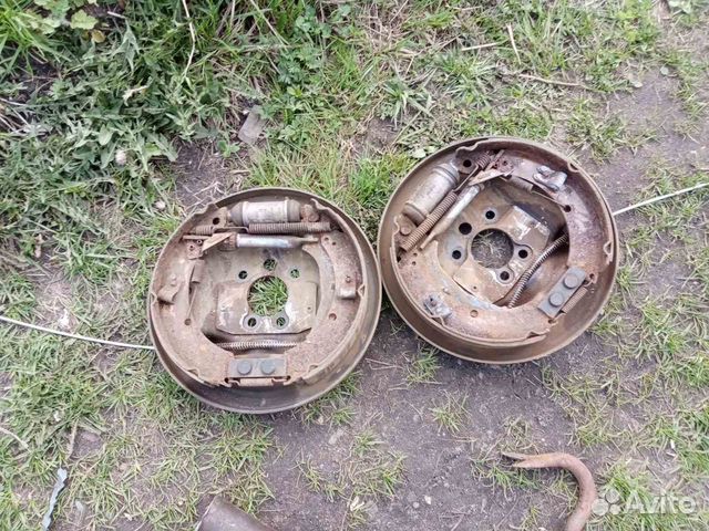 Щит задний тормозной левый, правый Skoda Rapid 1