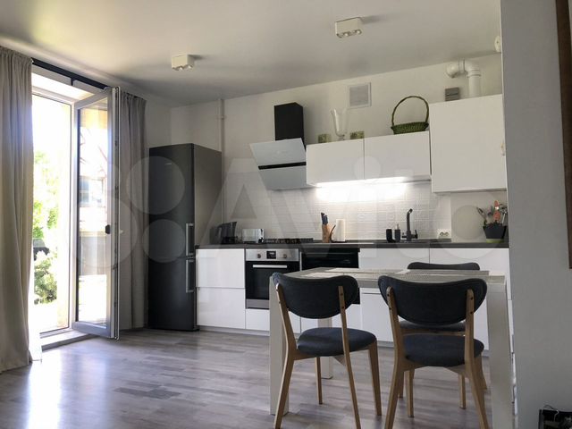 2-к. квартира, 62 м², 1/3 эт.