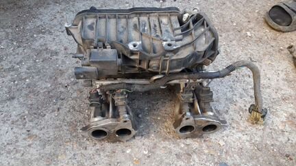 Впускной ресивер в сборе с форсункамии и датчиком