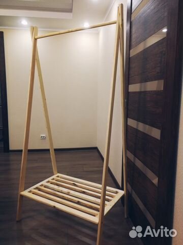 Напольная вешалка