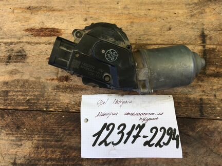 Мотор передних стеклоочистителей Opel Insignia