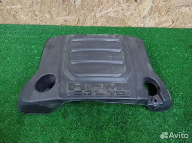 Dodge RAM 2019- крышка двигателя