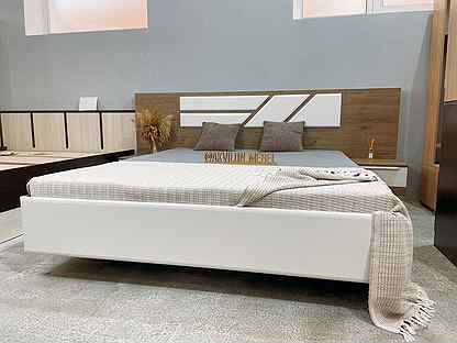Кровать двуспальная парящая 160х200 см в наличии