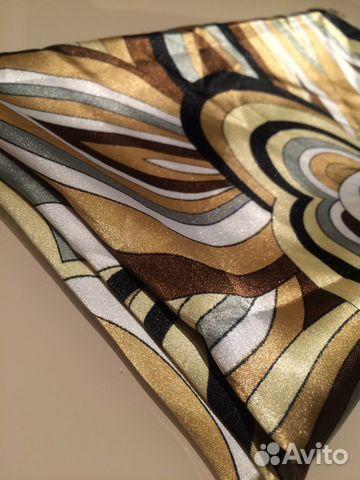 Отрез ткани шелк