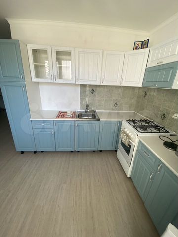 6-к. квартира, 40 м², 3/6 эт.