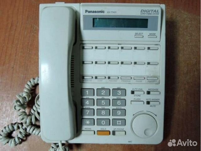 Цифровой системный телефон Panasonic KX-T7431RU б