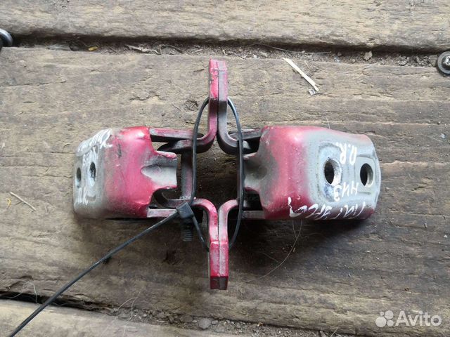 Петли передней правой двери рено лагуна 2