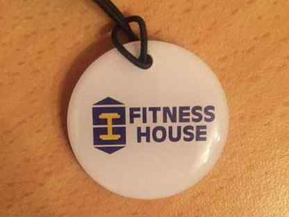 Мультикарта фитнес хаус. Абонемент в фитнес хаус. Брелок fitness house. Брелок фитнес хаус. Переоформить фитнес хаус.