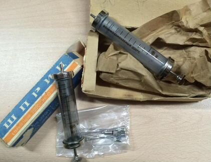 Шприцы стеклянные СССР