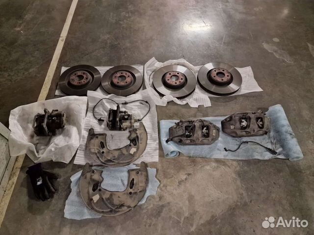 Комплект тормозов (диски и суппорта) Audi Q7 4M