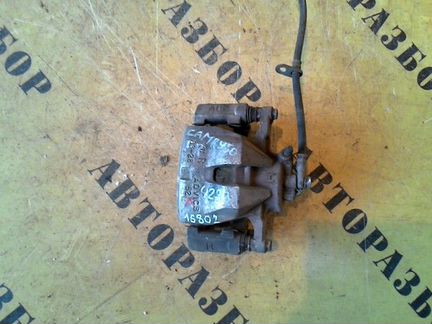 Суппорт передний правый Toyota Camry 50 2011-2017