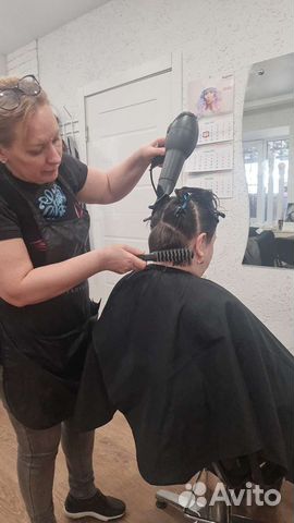 Модель на окрашивание,стрижку