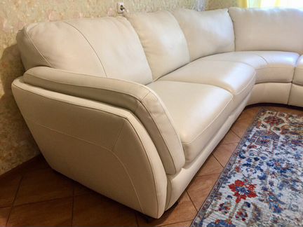 Угловой диван белая кожа 280х220