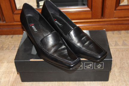 Кожаные туфли ecco р.40 новые