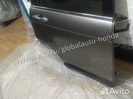 Задняя правая дверь Honda CR-V 3