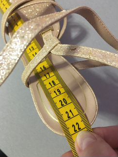 Туфли/ босоножки золотые 35р Италия