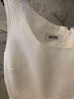 Платье Moschino