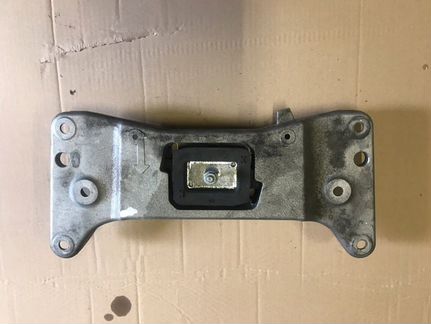 Кронштейн АКПП Bmw F07 GT F10 F11 F18 F06 F12 F13+