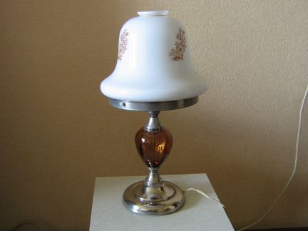Лампа для комнаты
