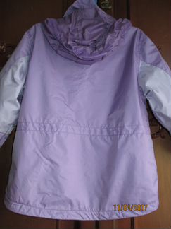 Легкая куртка на флисовой подкладке 122 р