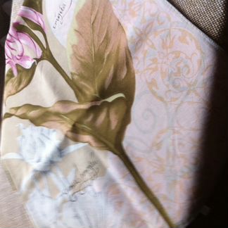 2 платка из натурального шёлка 90 см х 90 см